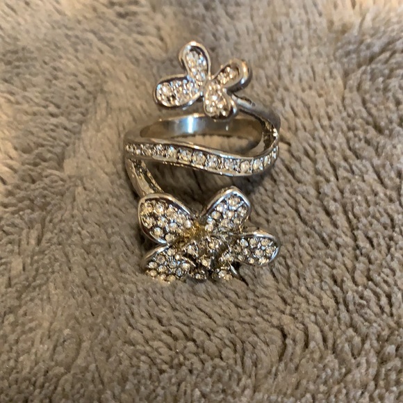 Silver ring - Picture 2 of 3